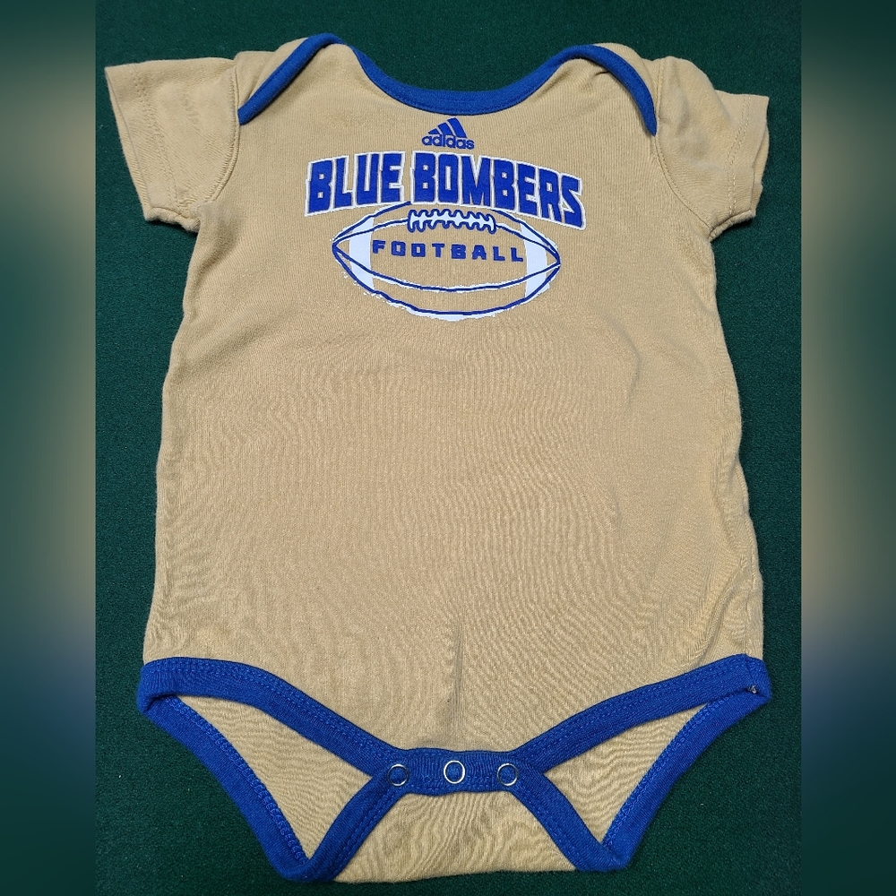 Winnipeg Blue Bombers onesi EUC. Blue and gold